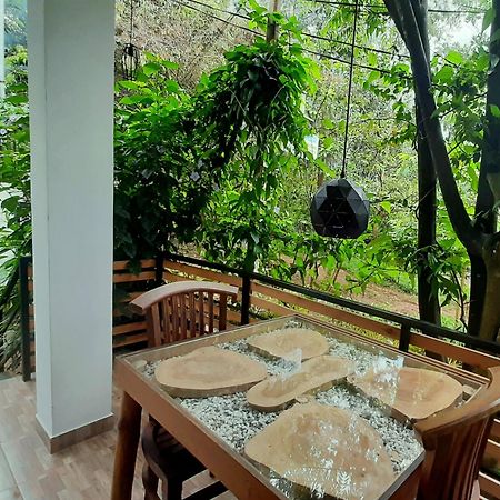 Dhanudi Homestay Ella Exteriör bild
