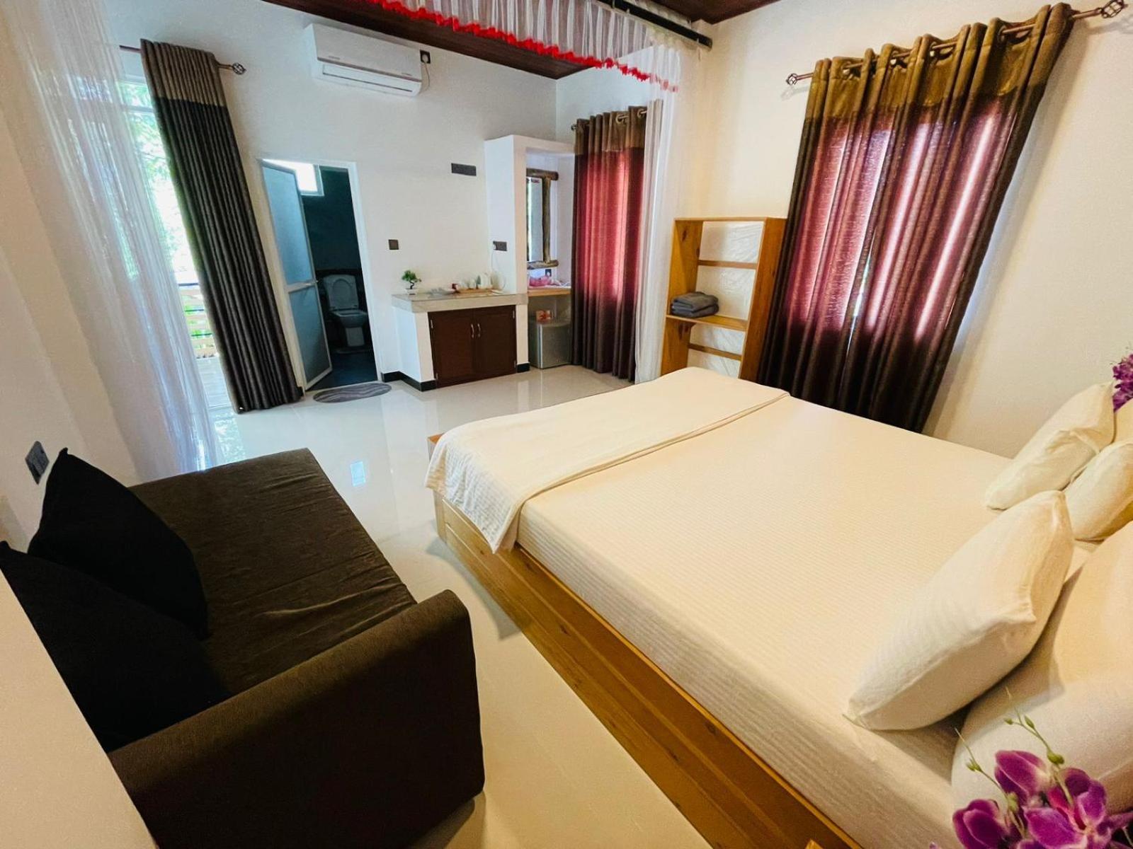 Dhanudi Homestay Ella Exteriör bild
