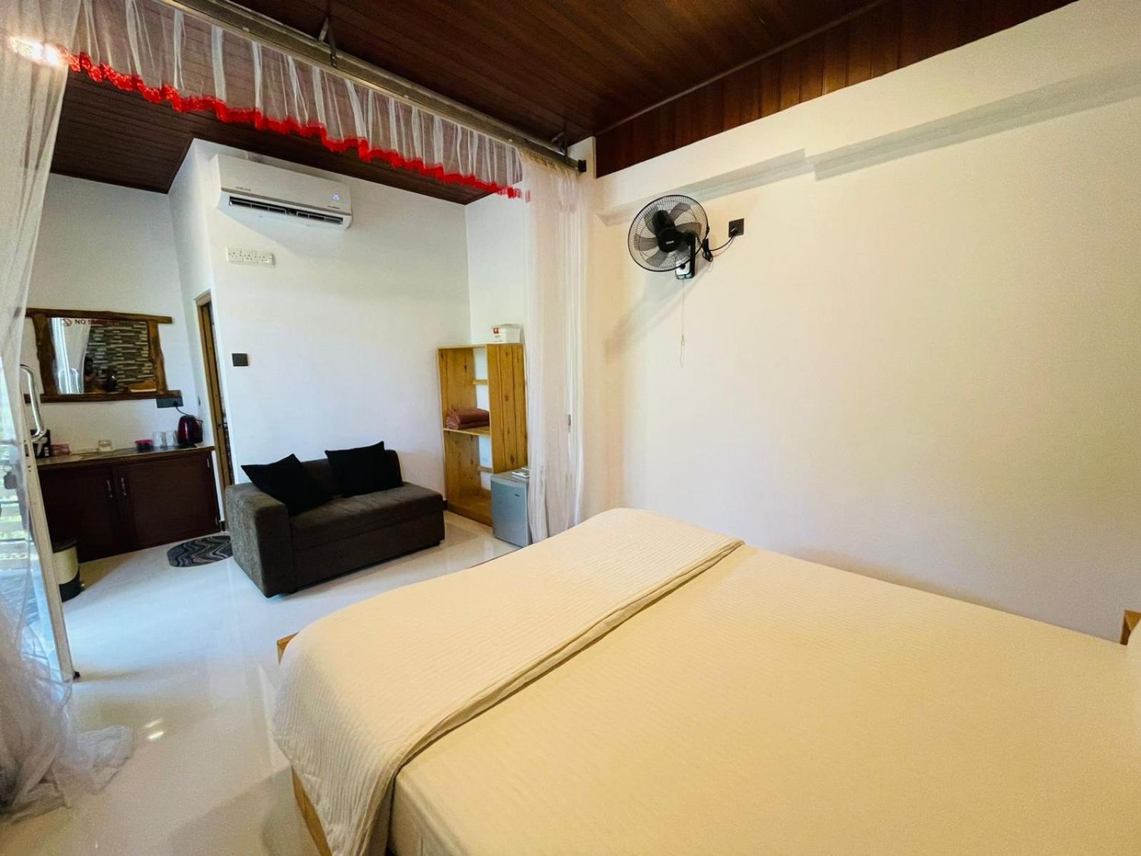 Dhanudi Homestay Ella Exteriör bild